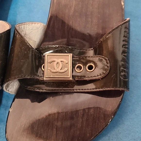 Chanel 2004 Collection Slides - Picture 2 of 14